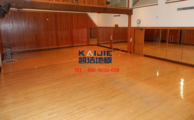 凱潔舞臺木地板有什么優點？-舞臺木地板廠家