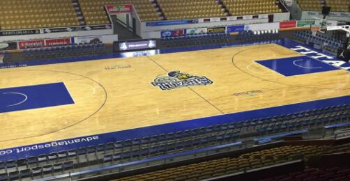 <b>專用籃球場地，應(yīng)該選擇什么材質(zhì)的籃球地板</b>-籃球地板網(wǎng)