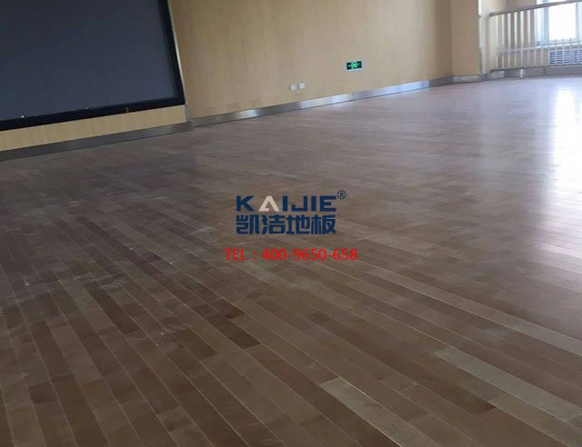 籃球地板結(jié)構(gòu),籃球地板價(jià)格,運(yùn)動木地板價(jià)格,體育運(yùn)動木地板廠家