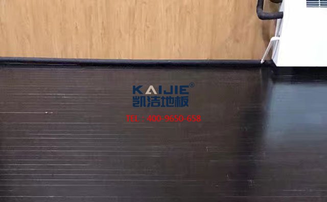 室內(nèi)體育館專(zhuān)用運(yùn)動(dòng)木地板有沒(méi)有統(tǒng)一的報(bào)價(jià)標(biāo)準(zhǔn)——?jiǎng)P潔地板