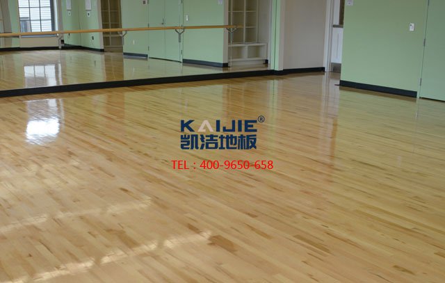 籃球館專用木地板租賃合適嗎？看看籃球木地板材質特點——凱潔地板