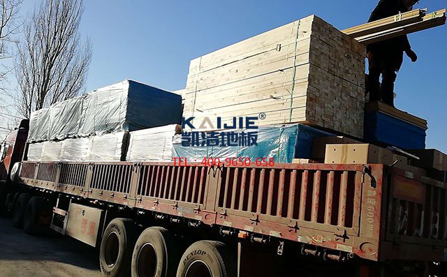 江蘇鹽城體育館專用運(yùn)動木地板項(xiàng)目案例——?jiǎng)P潔地板