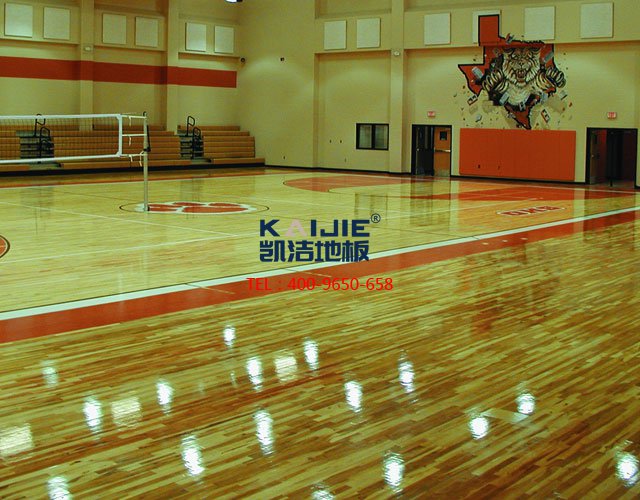 「北京籃球地板」實(shí)木運(yùn)動(dòng)地板的打磨翻新過程——?jiǎng)P潔地板