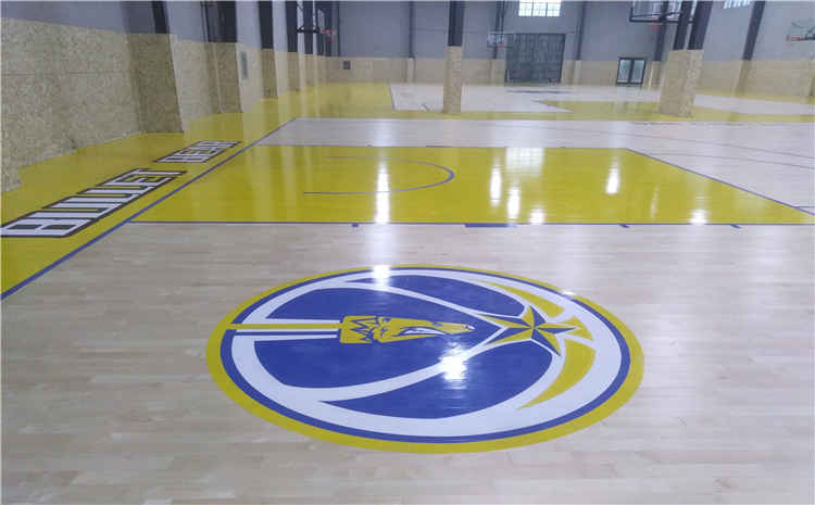 湖南襄陽(yáng)籃球公園木地板項(xiàng)目