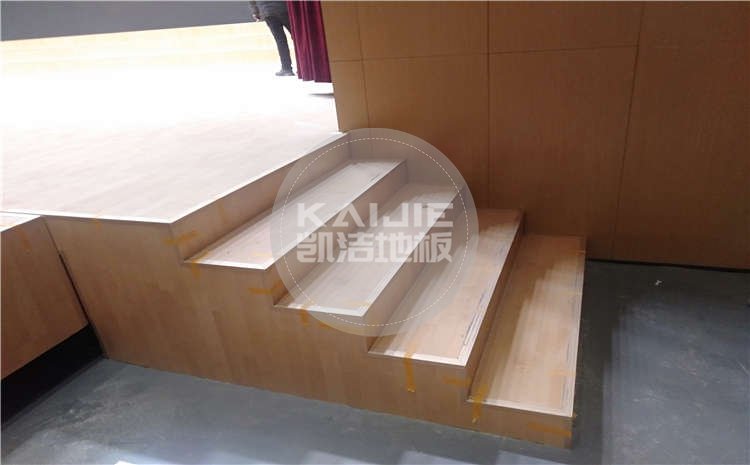 山東乳山市實(shí)驗(yàn)學(xué)校舞臺(tái)木地板項(xiàng)目