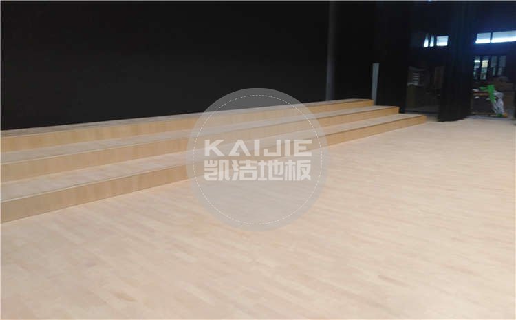 山東乳山市實(shí)驗(yàn)學(xué)校舞臺(tái)木地板項(xiàng)目