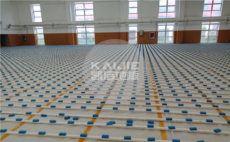 山東鄒城*一中學(xué)孟子湖校區(qū)學(xué)校體育館木地板項目——凱潔籃球地板