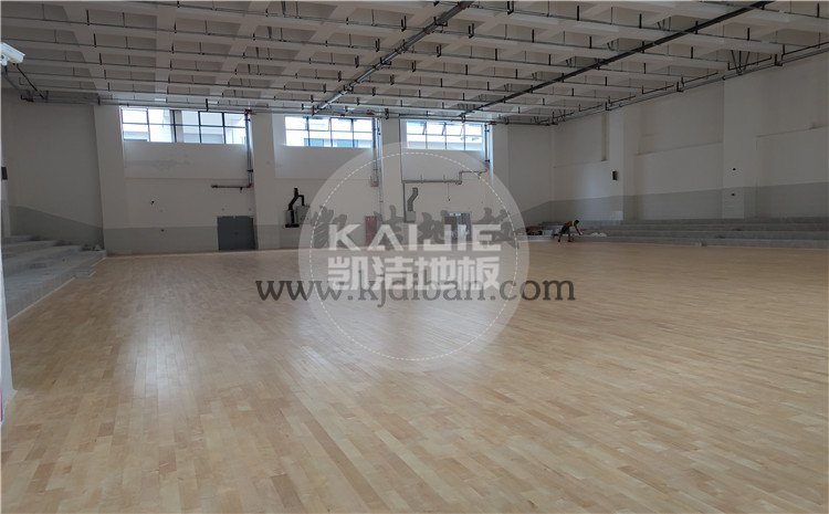 四川綿陽實驗中學(xué)體育館木地板項目-凱潔籃球木地板廠家