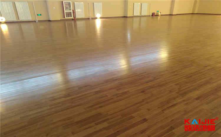 四川運(yùn)動(dòng)木地板生產(chǎn)廠家——籃球木地板品牌
