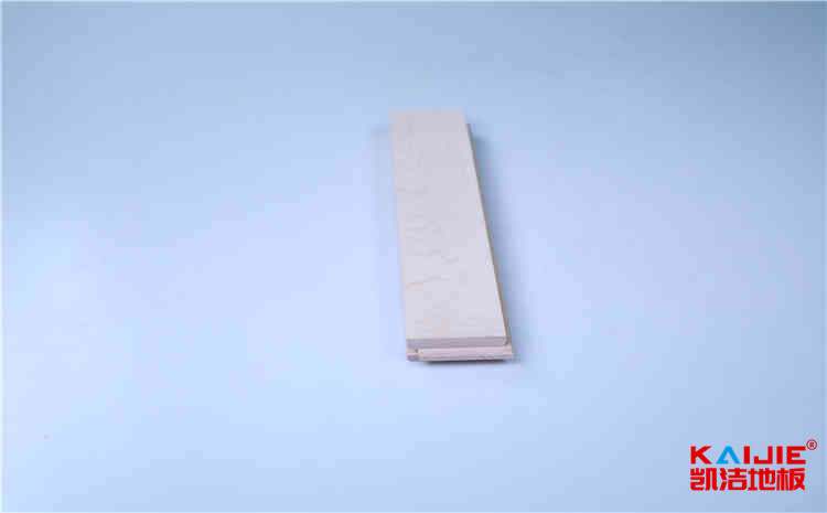 滿洲里籃球館單層龍骨地板廠家——?jiǎng)P潔地板