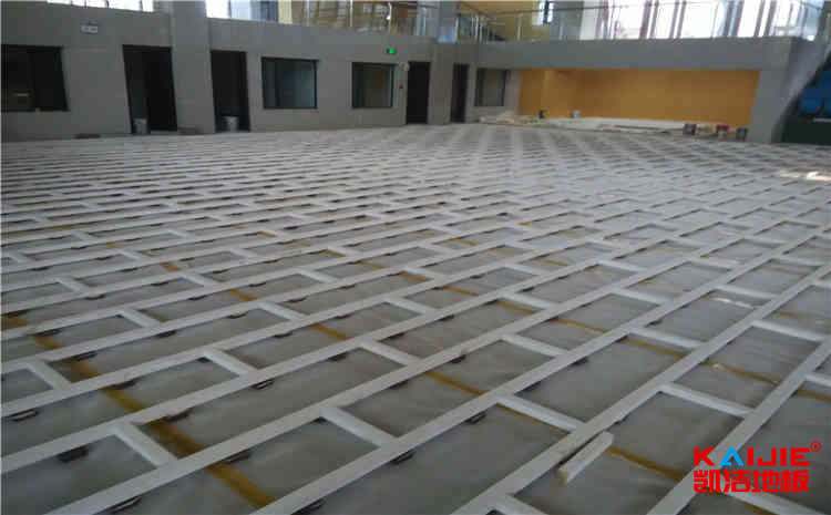 學校體育木地板場地驗收標準是什么(商丘體育館運動木地板規格)