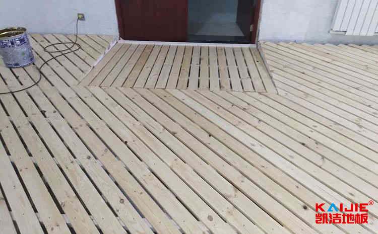 健身房專用運(yùn)動木地板廠家——實(shí)木運(yùn)動地板品牌