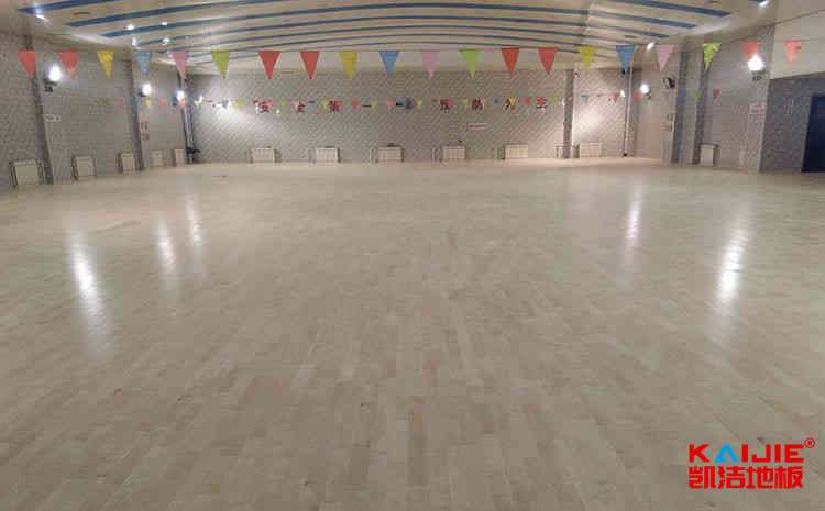 劇院舞臺(tái)木地板有哪些優(yōu)勢(shì)