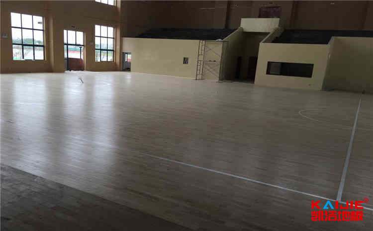 22厚籃球場地木地板怎么保養？