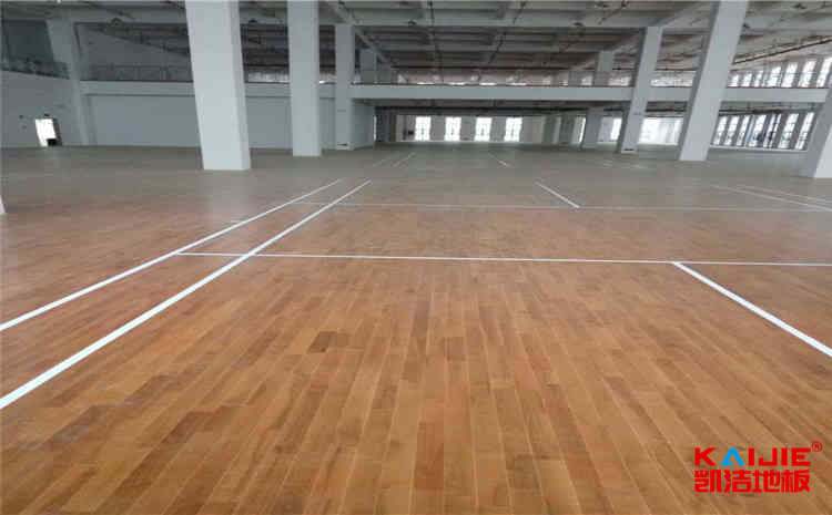 羽毛球木地板保養(yǎng)
