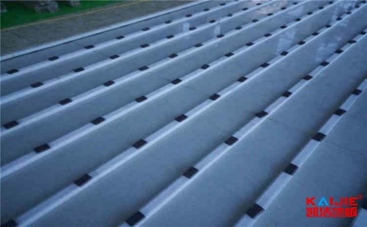 室內(nèi)籃球場(chǎng)木地板